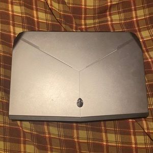 Alienware 15 R2 (FOR PARTS)